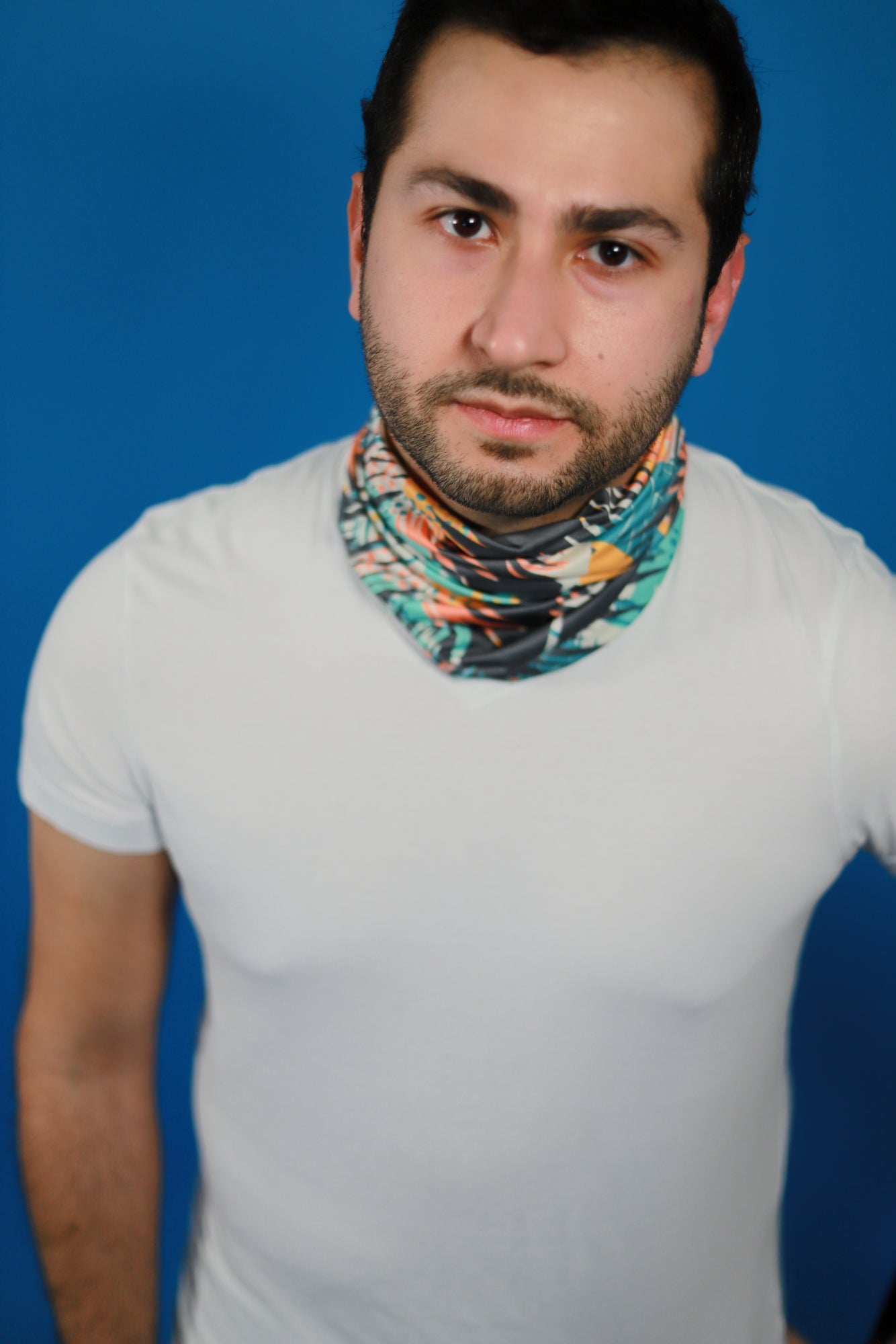 Bandana from recycled polyester with palm pattern in multicolor - Scarf Designers